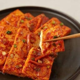 เต้าหู้นึ่งเผ็ด Dubu Jorim
