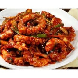 ปลาหมึกผัดเผ็ด Nakji Bokkeum