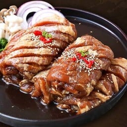 ซี่โครงหมูหมักซอส Dwaeji Galbi