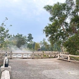 บ่อนำ้ร้อนท่าสะท้อน