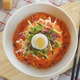 บะหมี่เส้นเหนียวรสเผ็ด (แห้ง) Jjolmyeon