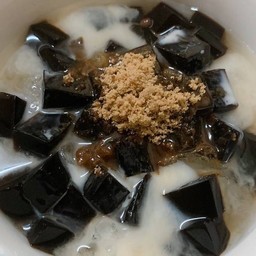 เต้าหู้นมสดเฉาก๊วยร้อน