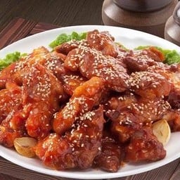 ขาหมูสไตล์เกาหลีแบบเผ็ด Maeun Jokbal