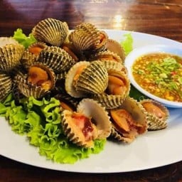 สถานีหอยหอม