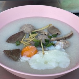 โจ๊กหมู+เครื่องใน+ไข่