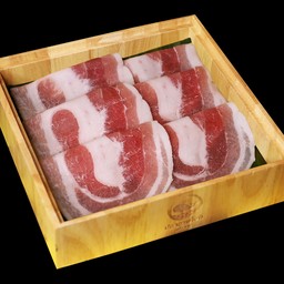 สามชั้นหมูคุโรบุตะ