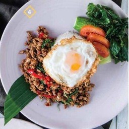 ข้าวผัดกระเพราไก่