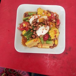 ตำข้าวโพด-ไข่เค็ม