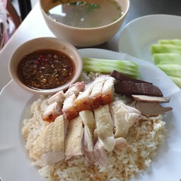 #ข้าวมันไก่+หมูกรอบ ธรรมดา