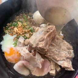 เกาเหลาจอมพลัง เครื่อง 9 อย่าง