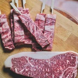 G8 เนื้อสันคอไทยวากิวย่างชุดกลาง 3ไม้