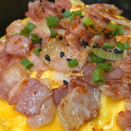 ข้าวไข่ข้นเบคอน