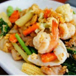 ผัดซีอิ้วทะเล
