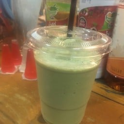 ชาเขียวนมปั่น