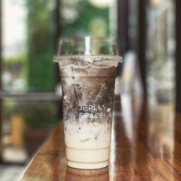 โฮจิชะลาเต้ เย็น