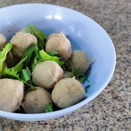 ลูกชิ้นเนื้อลวก