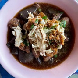 ก๋วยเตี๋ยวยัยอึ่ง