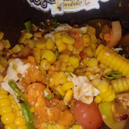 ตำข้าวโพดไข่เค็ม