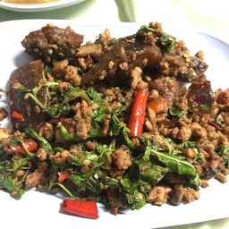 ไข่เยี่ยวม้ากระเพรากรอบ ( Blackอาชาพิโรธ)