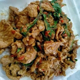 ข้าวกะเพราะหมูชิ้น