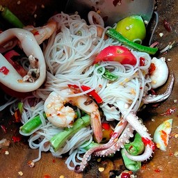 ตำขนมจีนทะเล