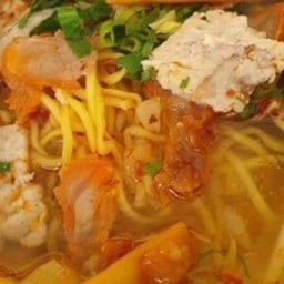 ก๋วยเตี๋ยวไทยครูตอม วัดคูยาง ซอยองค์การโทรศัพท์เก่า