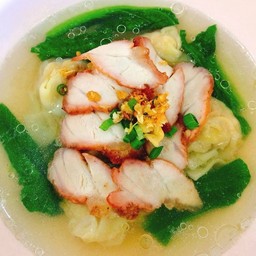 เกี๊ยวหมูแดง