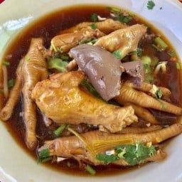 ก๋วยเตี๋ยวไก่มะระ เทิดไท