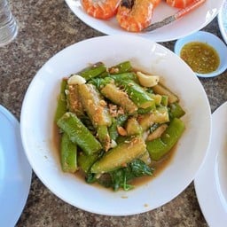 ผัดมะเขือยาว