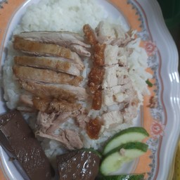 ข้าวหน้าเป็ด+หมูกรอบ