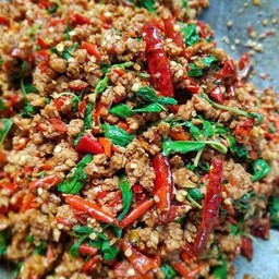 กะเพราพริกแห้งโบราณไร้นำ้มัน  ไก่สับ (กับข้าว)