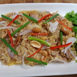 แหนมผัดไข่ทรงเครื่อง
