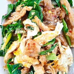 ก๋วยเตี๋ยวผัดขี้เมาหมู