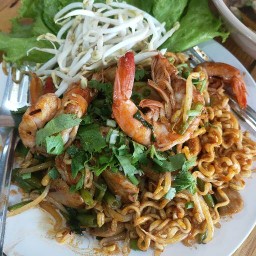 อับดุลก๋วยเตี๋ยวต้มยำไข่ยางมะตูม