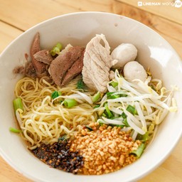 ก๋วยเตี๋ยวต้มยำ หมู  ตับ ลูกชิ้น หมูหมก  ตับหมก