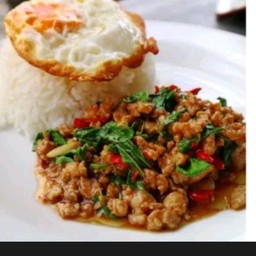 ข้าวกะเพรานรกแตก&ไข่ดาว