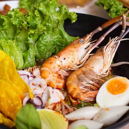 ก๋วยเตี๋ยวต้มยำทะเลเดือดบังซี