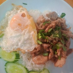 น้องเซฟอาหารตามสั่ง