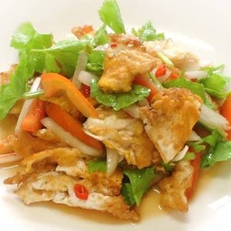 ยำไข่ดาวหมูสับ