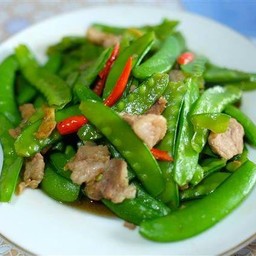 หมูผัดถั่วลันเตา