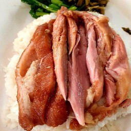 ข้าวขาหมูเซนต์หลุยส์ (ลาดกระบัง) ลาดกระบัง กิ่งแก้ว
