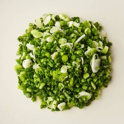 ต้นหอมไทย