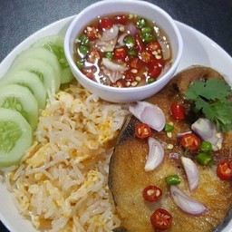Egg Fried Rice With Fried Mackerel