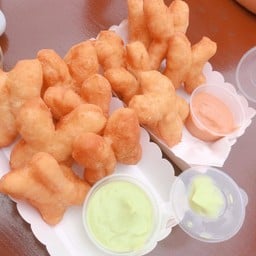 ปาท่องโก๋