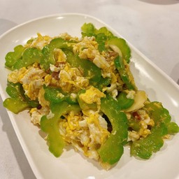 มะระผัดไข่