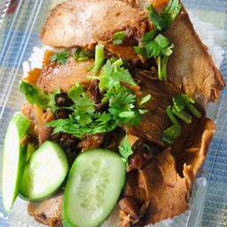 ข้าวหมูย่าง