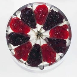 เค้กวันเกิดมิกซ์เบอร์รี่