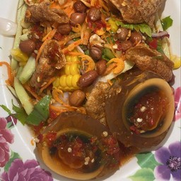 ยำไข่เยี่ยวม้า