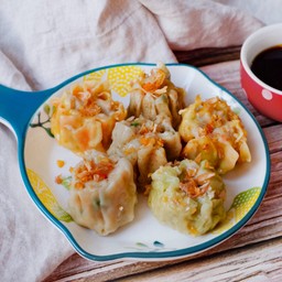ขนมจีบไก่กุ้ง แป้งสมุนไพรหลากสี Colorful Chicken-Shrimp Dumplings