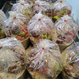แม่กุหลาบปูหลน ตลาดน้ำโบราณบางพลี